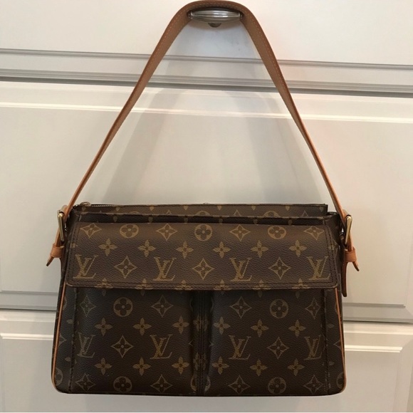 Louis Vuitton Handbags - Louis Vuitton Monogram Viva Cite GM Shoulder Bag
